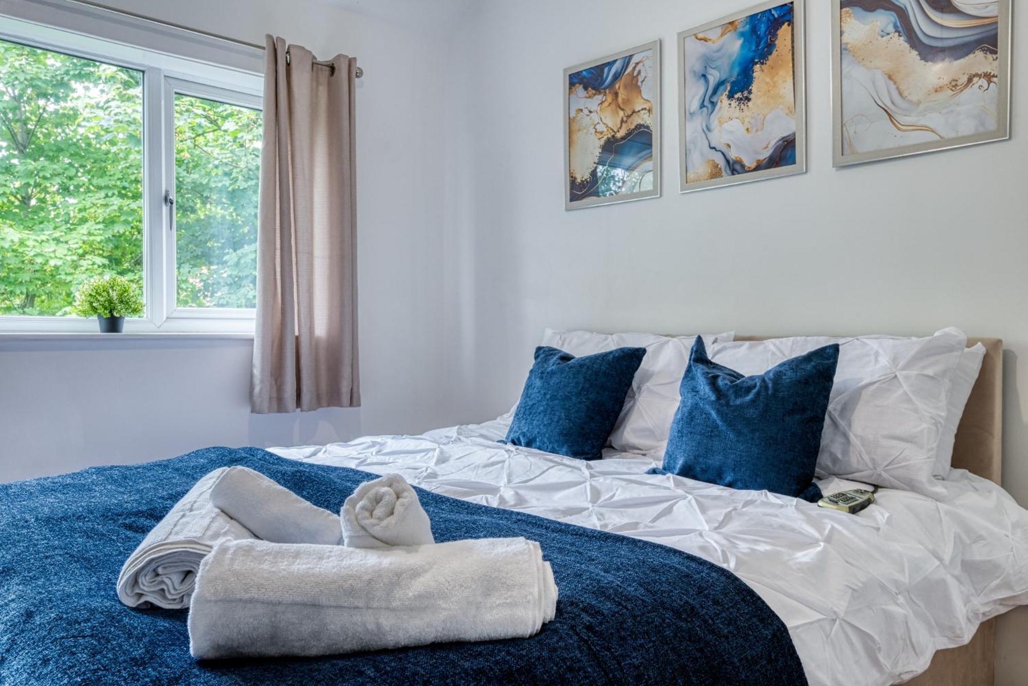 Ferienhaus Full House, Massage Mattresses, Sleeps 6 Guests, Free Wifi, Free Parking, Free Netflix, Smart Tv